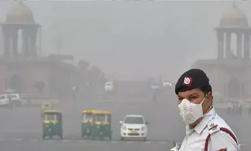 दिल्ली में प्रदूषण की समस्या बनी है सिरदर्द, CREA की रिपोर्ट में खुलासा