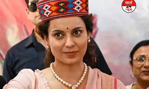 कंगना रनौत एक बार फिर घिरी विवादों में, हॉलीवुड सितारों को कहा जोकर! डोनाल्ड ट्रंप और कमला हैरिस को लेकर की टिप्पणी कंगना रनौत एक बार फिर घिरी विवादों में, हॉलीवुड सितारों को कहा जोकर! डोनाल्ड ट्रंप और कमला हैरिस को लेकर की टिप्पणी