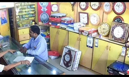 मोदीनगर में पेंशन के झांसे में आकर व्यक्ति से पांच हजार की ठगी