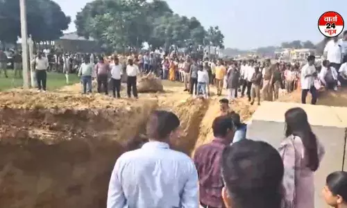 कासगंज में मिट्टी का टीला ढहने से 4 महिलाओं की मौत, सीएम योगी ने उचित इलाज कराने के दिए निर्देश