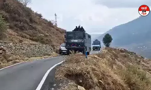 जम्मू-कश्मीर के बांदीपोरा के नागमर्ग इलाके में सुरक्षाबलों और आतंकियों के बीच मुठभेड़ जम्मू-कश्मीर के बांदीपोरा के नागमर्ग इलाके में सुरक्षाबलों और आतंकियों के बीच मुठभेड़