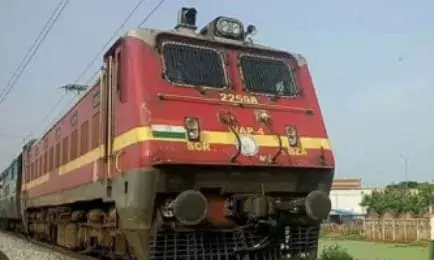 हाथ कटने की वजह से पत्नी और बेटे ने पहचान से किया इनकार