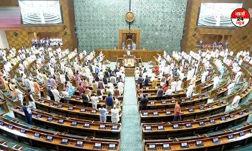 संसद के शीतकालीन सत्र के मद्देनजर 24 नवंबर को होगी सर्वदलीय बैठक संसद के शीतकालीन सत्र के मद्देनजर 24 नवंबर को होगी सर्वदलीय बैठक