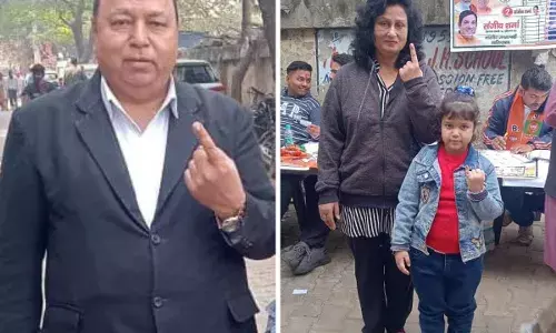 दिल्ली और नोएडा में काम करने वालों के लिए मतदान का अवसर नहीं, छुट्टी न मिलने से मतदान में कमी दिल्ली और नोएडा में काम करने वालों के लिए मतदान का अवसर नहीं, छुट्टी न मिलने से मतदान में कमी