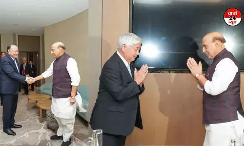 राजनाथ सिंह ने जापान और फिलीपींस के साथ द्विपक्षीय बैठक की राजनाथ सिंह ने जापान और फिलीपींस के साथ द्विपक्षीय बैठक की