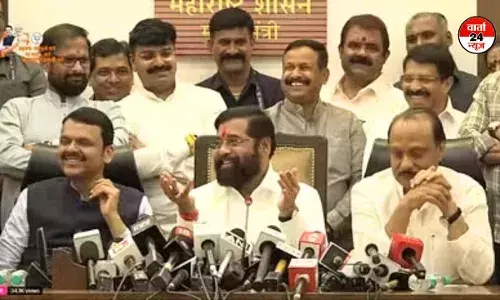 प्रचंड जीत के साथ महाराष्ट्र में महायुति ने किया कमबैक! शिंदे ने कांग्रेस पर कसा तंज, कहा- जब वे जीतते हैं तो ईवीएम सही जब हारते हैं तो गड़बड़ प्रचंड जीत के साथ महाराष्ट्र में महायुति ने किया कमबैक! शिंदे ने कांग्रेस पर कसा तंज, कहा- जब वे जीतते हैं तो ईवीएम सही जब हारते हैं तो गड़बड़