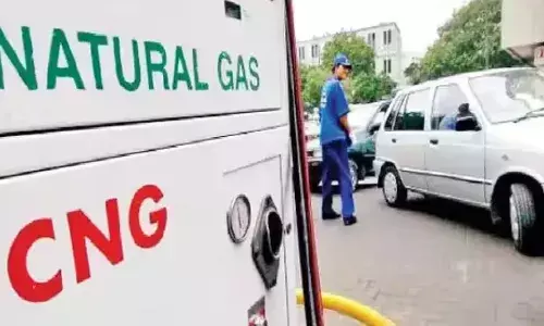 मुंबई समेत कई शहरों में सीएनजी की कीमत में बढ़ोतरी, फिलहाल दिल्ली में लोगों को राहत मुंबई समेत कई शहरों में सीएनजी की कीमत में बढ़ोतरी, फिलहाल दिल्ली में लोगों को राहत