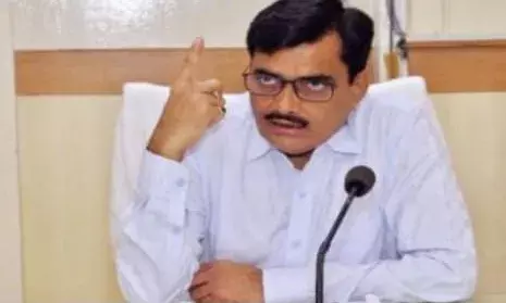 डीएम ने आगामी शीत लहर से बचाव के लिए अधिकारियों के साथ की बैठक, दिए महत्वपूर्ण निर्देश