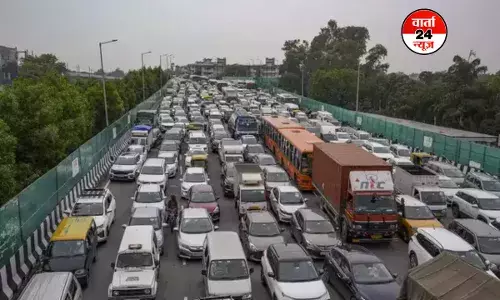 ठंड की मार, प्रदूषण में राहत, दिल्ली में स्कूलों की स्थिति पर सवाल ठंड की मार, प्रदूषण में राहत, दिल्ली में स्कूलों की स्थिति पर सवाल