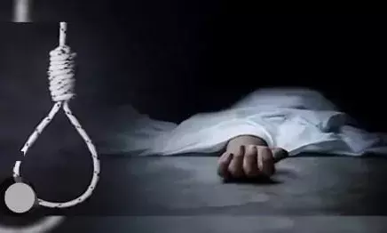 दसवीं के छात्र ने पिता की डांट से परेशान होकर किया सुसाइड दसवीं के छात्र ने पिता की डांट से परेशान होकर किया सुसाइड
