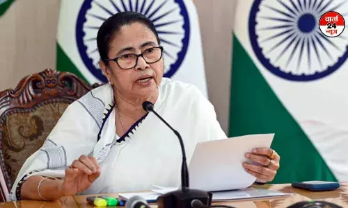 सीएम ममता ने बांग्लादेश में हिंदुओं के उत्पीड़न मामले में केंद्र सरकार का दिया साथ! कहा- उचित कार्रवाई की जाए सीएम ममता ने बांग्लादेश में हिंदुओं के उत्पीड़न मामले में केंद्र सरकार का दिया साथ! कहा- उचित कार्रवाई की जाए