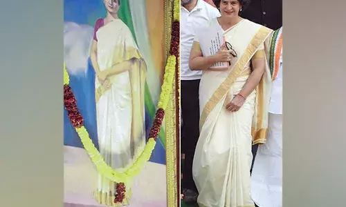 प्रियंका गांधी ने अपनी दादी के लुक की दिलाई याद प्रियंका गांधी ने अपनी दादी के लुक की दिलाई याद