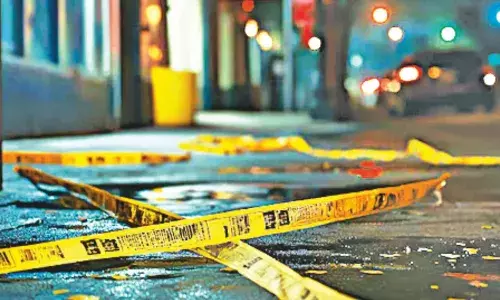 एसडीआरएफ जवान ने पहले की पत्नी की हत्या...फिर खुद को लगाया फांसी, लाशें देख चौंक उठे घरवाले एसडीआरएफ जवान ने पहले की पत्नी की हत्या...फिर खुद को लगाया फांसी, लाशें देख चौंक उठे घरवाले