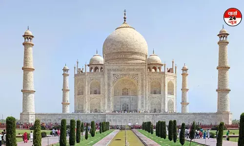ताजमहल को ईमेल के जरिए मिली बम से उड़ाने की धमकी! सुरक्षा एजेंसियां तैनात ताजमहल को ईमेल के जरिए मिली बम से उड़ाने की धमकी! सुरक्षा एजेंसियां तैनात