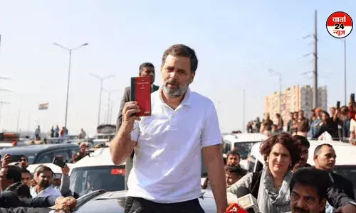 कांग्रेस नेताओं को संभल जाने से रोकने पर सियासी घमासान! विपक्ष ने केंद्र सरकार पर लोकतंत्र की हत्या का लगाया आरोप कांग्रेस नेताओं को संभल जाने से रोकने पर सियासी घमासान! विपक्ष ने केंद्र सरकार पर लोकतंत्र की हत्या का लगाया आरोप