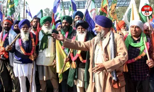 किसान नेता अब 8 दिसंबर को दिल्ली कूच करेंगे, कल हो सकती है केंद्र से बातचीत किसान नेता अब 8 दिसंबर को दिल्ली कूच करेंगे, कल हो सकती है केंद्र से बातचीत