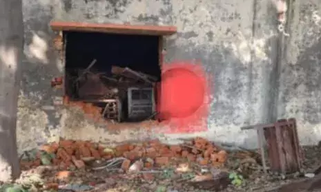 बदमाशों की तलाश के लिए आसपास के सीसीटीवी फुटेज खंगाल रही पुलिस