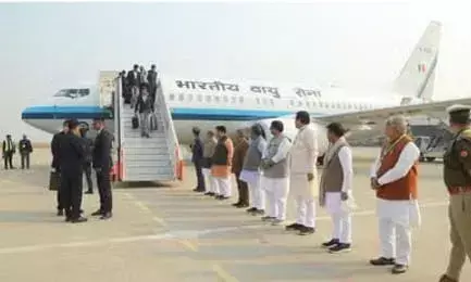 प्रधानमंत्री का विमान हिंडन एयरपोर्ट पहुंचा, स्वागत की तैयारियों में जुटे अधिकारी