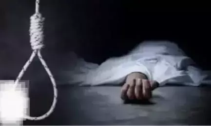 फंदे से लटका मिला गाजियाबाद में लापता सुरक्षा गार्ड का शव फंदे से लटका मिला गाजियाबाद में लापता सुरक्षा गार्ड का शव