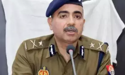गाजियाबाद में पुलिस कमिश्नर का एक्शन, पहचान न होने पर एसओ को लाइन हाजिर किया गाजियाबाद में पुलिस कमिश्नर का एक्शन, पहचान न होने पर एसओ को लाइन हाजिर किया