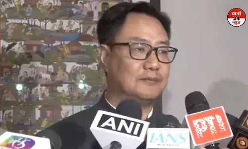 किरेन रिजिजू ने राहुल गांधी से भाजपा सांसदों पर शारीरिक हमला करने के लिए माफी की मांग की किरेन रिजिजू ने राहुल गांधी से भाजपा सांसदों पर शारीरिक हमला करने के लिए माफी की मांग की