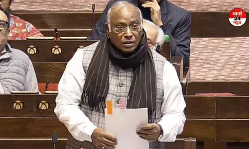 मल्लिकार्जुन खड़गे ने लोकसभा अध्यक्ष को लिखा पत्र, भाजपा सांसदों पर लगाए धक्का-मुक्की के आरोप मल्लिकार्जुन खड़गे ने लोकसभा अध्यक्ष को लिखा पत्र, भाजपा सांसदों पर लगाए धक्का-मुक्की के आरोप