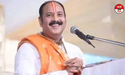 मेरठ के पंडित प्रदीप मिश्रा की कथा में भगदड़, कई महिलाएं घायल मेरठ के पंडित प्रदीप मिश्रा की कथा में भगदड़, कई महिलाएं घायल