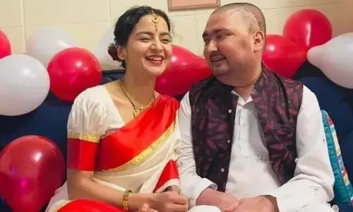 विवेक पंगेनी के निधन पर श्रीजना का दर्द, हार्टब्रेकिंग फोटोज़ में छिपी है गहरी बेचैनी विवेक पंगेनी के निधन पर श्रीजना का दर्द, हार्टब्रेकिंग फोटोज़ में छिपी है गहरी बेचैनी