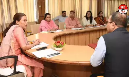 महिला सारथी परियोजना का पायलट प्रोजेक्ट: उत्तराखंड की सड़कों पर नजर आएंगी महिला महिला सारथी परियोजना का पायलट प्रोजेक्ट: उत्तराखंड की सड़कों पर नजर आएंगी महिला