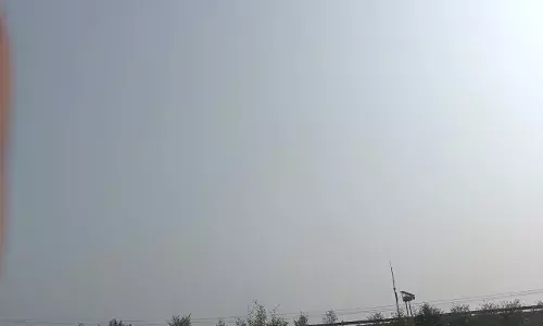 ठंडी और जहरीली हवा से बढ़ी मुसीबत, सोमवार को पारा गिरने की संभावना ठंडी और जहरीली हवा से बढ़ी मुसीबत, सोमवार को पारा गिरने की संभावना