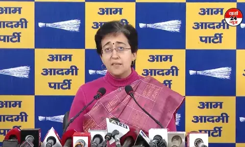 सीएम आतिशी ने भाजपा पर वोट खरीदने का लगाया आरोप, प्रवेश वर्मा पर कार्रवाई की मांग की