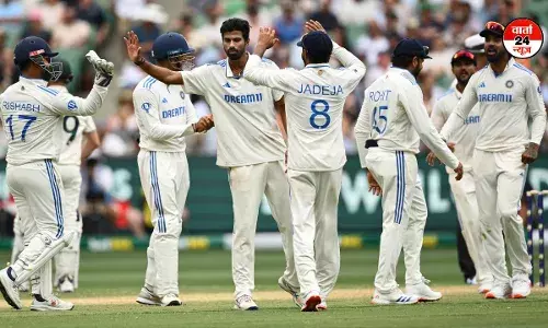 मेलबर्न टेस्ट: ऑस्ट्रेलिया का स्कोर 262/4, ऑस्ट्रेलिया की आधी टीम पवेलियन लौटी मेलबर्न टेस्ट: ऑस्ट्रेलिया का स्कोर 262/4, ऑस्ट्रेलिया की आधी टीम पवेलियन लौटी