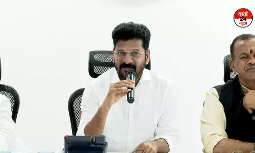 तेलुगु फिल्म इंडस्ट्री के प्रतिनिधियों की सीएम रेवंत रेड्डी के साथ बैठक! हैदराबाद को ग्लोबल फिल्म हब बनाने की तैयारी तेलुगु फिल्म इंडस्ट्री के प्रतिनिधियों की सीएम रेवंत रेड्डी के साथ बैठक! हैदराबाद को ग्लोबल फिल्म हब बनाने की तैयारी