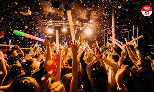 नए साल पर म्यूजिक तो दूर, सीटी तक नहीं बजा सकते, जानें भारत के किस महानगर में क्यों सीटी पर तक लगाया गया है यह प्रतिबंध! नए साल पर म्यूजिक तो दूर, सीटी तक नहीं बजा सकते, जानें भारत के किस महानगर में क्यों सीटी पर तक लगाया गया है यह प्रतिबंध!