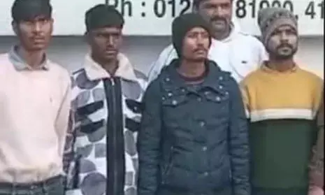 जीआरपी पुलिस ने चलती ट्रेन में चोरी करने वाले चार बदमाशों को पकड़ा जीआरपी पुलिस ने चलती ट्रेन में चोरी करने वाले चार बदमाशों को पकड़ा