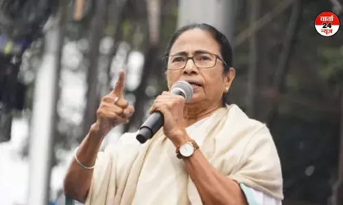ममता बनर्जी का BSF पर हमला: सीमा सुरक्षा और तृणमूल की छवि को लेकर दी चेतावनी ममता बनर्जी का BSF पर हमला: सीमा सुरक्षा और तृणमूल की छवि को लेकर दी चेतावनी