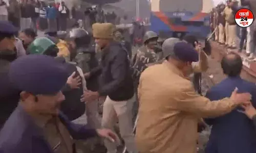 बीपीएससी पेपर लीक विवाद में पप्पू यादव और प्रशांत किशोर छात्रों के समर्थन में उतरे बीपीएससी पेपर लीक विवाद में पप्पू यादव और प्रशांत किशोर छात्रों के समर्थन में उतरे