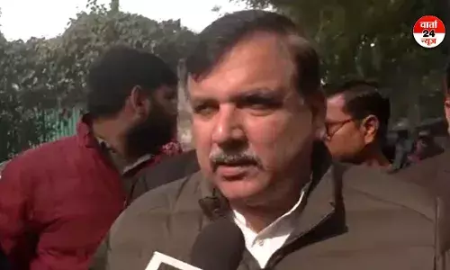 आप सांसद संजय सिंह का आरोप: भाजपा केजरीवाल के क्षेत्र में मतदाता सूची से नाम कटवाने की साजिश रच रही है आप सांसद संजय सिंह का आरोप: भाजपा केजरीवाल के क्षेत्र में मतदाता सूची से नाम कटवाने की साजिश रच रही है