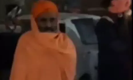 पंजाब के साधुओं के साथ मारपीट, कान के कुंडल भी खींचे