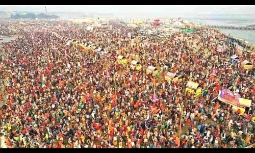 महाकुंभ मेला 2025: अदानी और इस्कॉन का सहयोग, हर दिन 1 लाख भक्तों को मिलेगा महाप्रसाद महाकुंभ मेला 2025: अदानी और इस्कॉन का सहयोग, हर दिन 1 लाख भक्तों को मिलेगा महाप्रसाद