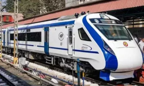 रेलवे स्टॉक 45% गिरकर निचले स्तर पर, आगे और गिरावट की संभावना?