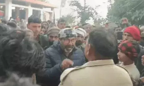 कुशीनगर में फलहारी बाबा की हत्या,  मंदिर से 100 मीटर दूर मिला शव कुशीनगर में फलहारी बाबा की हत्या,  मंदिर से 100 मीटर दूर मिला शव