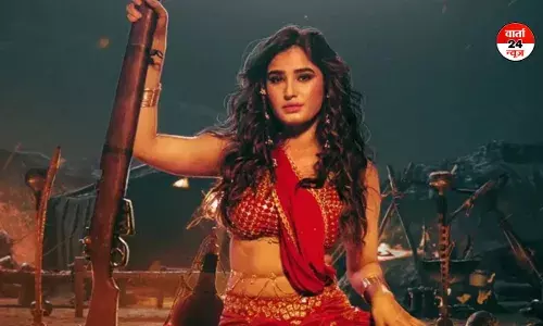 आजाद फिल्म में अमन-राशा की बेस्ट केमिस्ट्री, Uyi Amma गाने ने सोशल मीडिया पर लगाई आग