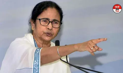कोलकाता केस में दोषी को उम्रकैद की सजा पर ममता बनर्जी का बड़ा बयान, कहा- हमारे अधिकार क्षेत्र में होता तो दोषी को फांसी मिलती कोलकाता केस में दोषी को उम्रकैद की सजा पर ममता बनर्जी का बड़ा बयान, कहा- हमारे अधिकार क्षेत्र में होता तो दोषी को फांसी मिलती