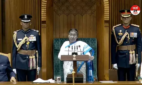 संसद में राष्ट्रपति द्रौपदी मुर्मू का अभिभाषण: डिजिटल और आधी आबादी पर मेन फोकस! सरकार का 3 करोड़ लखपति दीदी बनाने का लक्ष्य संसद में राष्ट्रपति द्रौपदी मुर्मू का अभिभाषण: डिजिटल और आधी आबादी पर मेन फोकस! सरकार का 3 करोड़ लखपति दीदी बनाने का लक्ष्य