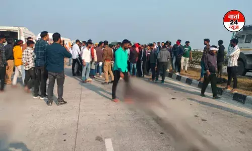 गाजीपुर में दर्दनाक सड़क हादसा: महाकुंभ से लौट रहे 6 श्रद्धालुओं की मौत, कई घायल गाजीपुर में दर्दनाक सड़क हादसा: महाकुंभ से लौट रहे 6 श्रद्धालुओं की मौत, कई घायल