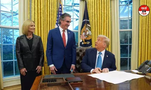 ट्रंप से बातचीत के बाद मेक्सिको पर लगाया गया टैरिफ एक महीने के लिए टला, कनाडा और चीन से आयात पर टैरिफ जारी रहेंगे ट्रंप से बातचीत के बाद मेक्सिको पर लगाया गया टैरिफ एक महीने के लिए टला, कनाडा और चीन से आयात पर टैरिफ जारी रहेंगे