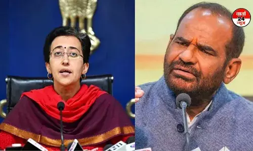 दिल्ली चुनाव: आचार संहिता उल्लंघन पर AAP और BJP आमने-सामने, दोनों पक्षों पर केस दर्ज दिल्ली चुनाव: आचार संहिता उल्लंघन पर AAP और BJP आमने-सामने, दोनों पक्षों पर केस दर्ज