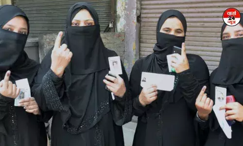 मिल्कीपुर विधानसभा उपचुनाव: सपा ने जताई महिलाओं का बुर्का हटवाकर जांच करने पर आपत्ति मिल्कीपुर विधानसभा उपचुनाव: सपा ने जताई महिलाओं का बुर्का हटवाकर जांच करने पर आपत्ति