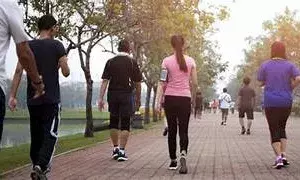 सुबह में चलें 15 से 20 मिनट तक पैदल, जानें फिर किन-किन बीमारियों से बच पाएंगे सुबह में चलें 15 से 20 मिनट तक पैदल, जानें फिर किन-किन बीमारियों से बच पाएंगे